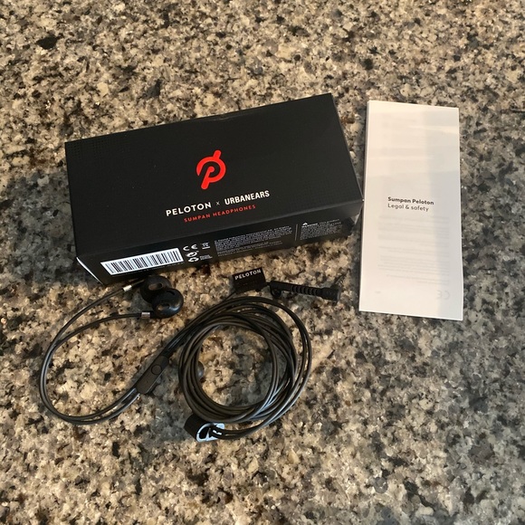❌SOLD❌ ✨NWT✨ Peloton Urbanears Sumpan Earbuds - Picture 4 of 4